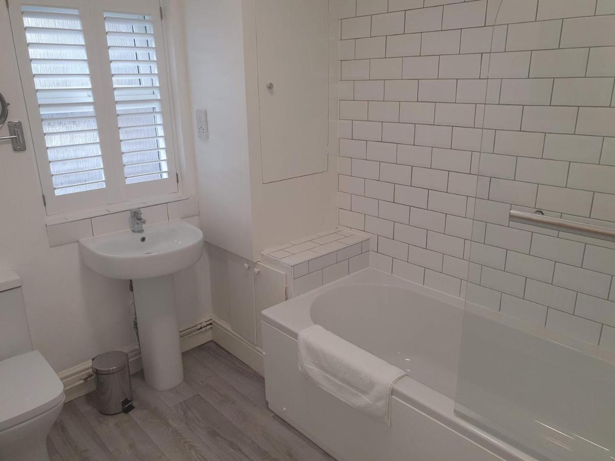 Victoria House - 3 Bedrooms, 3 Bathrooms By Cliftonvalley Apartments Bristol Bagian luar foto