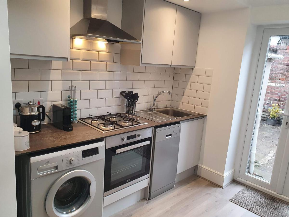 Victoria House - 3 Bedrooms, 3 Bathrooms By Cliftonvalley Apartments Bristol Bagian luar foto