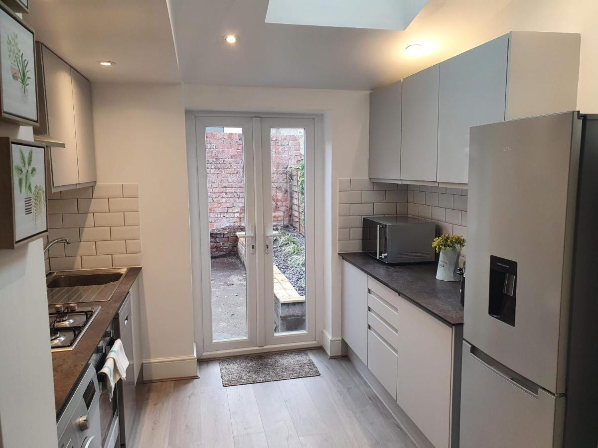 Victoria House - 3 Bedrooms, 3 Bathrooms By Cliftonvalley Apartments Bristol Bagian luar foto